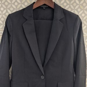 Theory Gabriel suit in black.  Size 6 blazer, size 8 trouser.